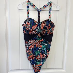 🔥Athleta 'Hanalei' One Piece Swimsuit Cup Size 36 B/C